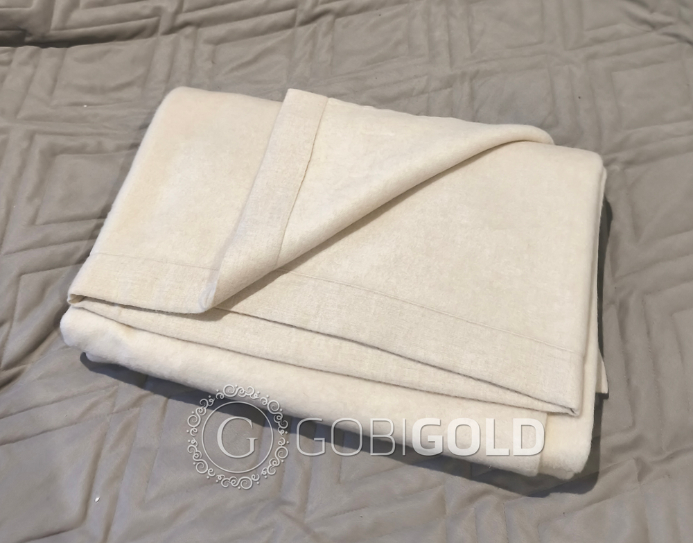 Одеяло тканое из 100% кашемира (GOBI) 135x200 см. - кремовое (ЛЮКС)