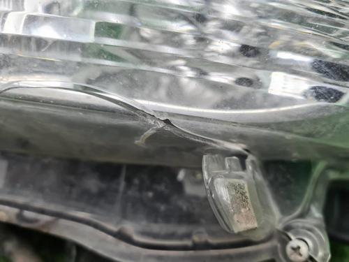Битая Фара левая Toyota Land Cruiser 200 15-21 LED