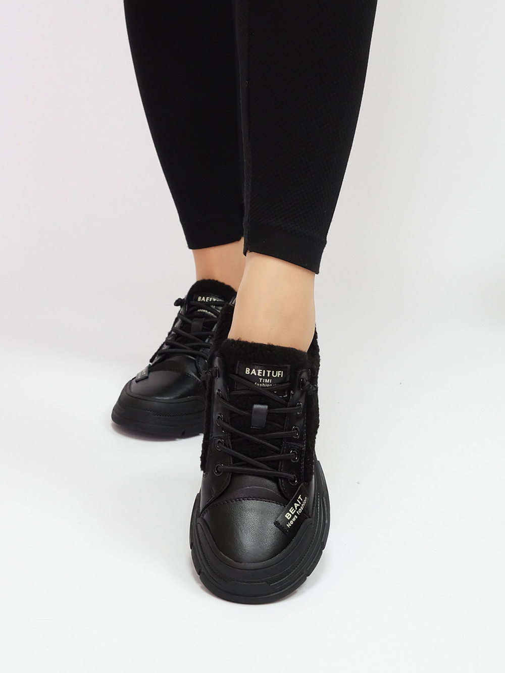 Кроссовки женские демисезонные