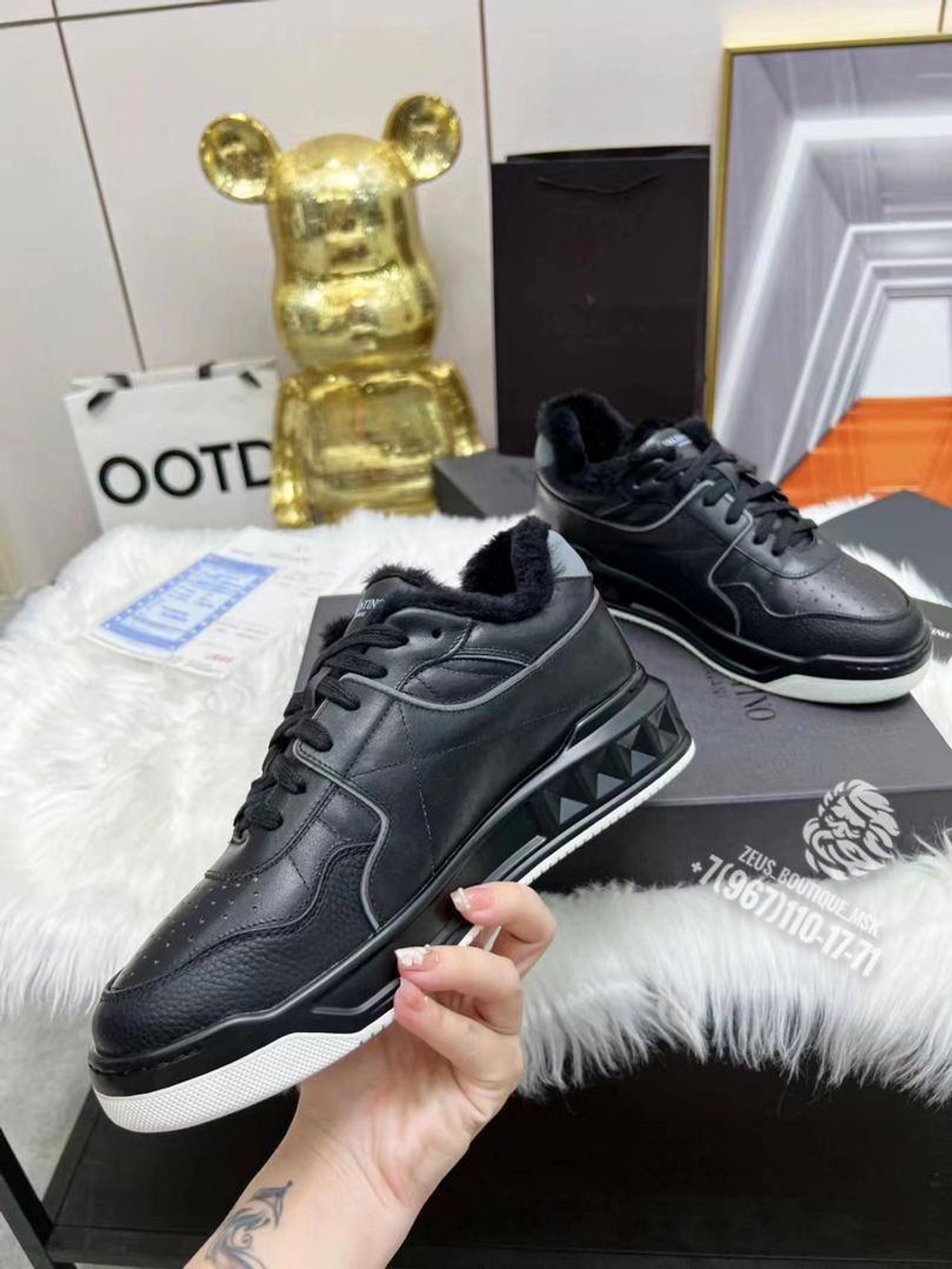 Кроссовки Valentino
