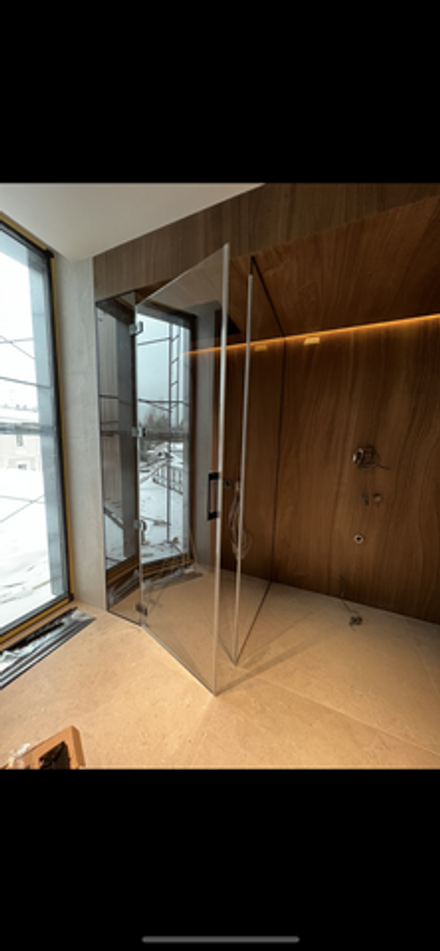 Распашная душевая