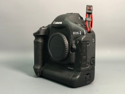 Canon EOS 1D Mark III