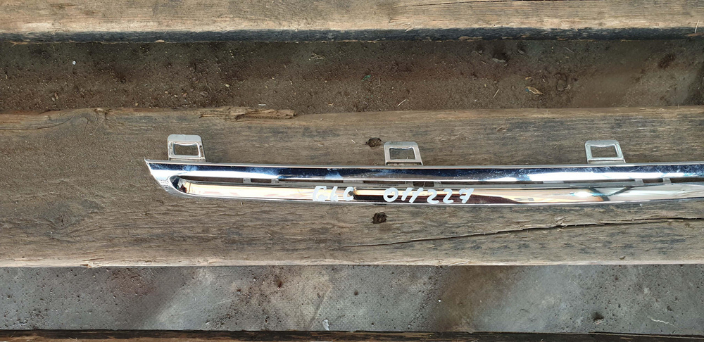 Молдинг решетки радиатора Mercedes GLC (X253) 15-19 Б/У Оригинал A2538880285