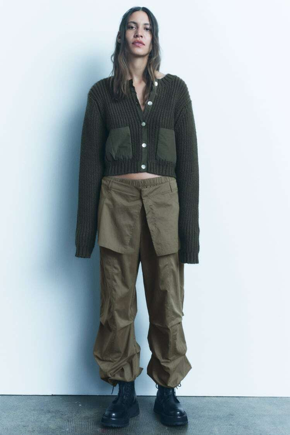 ZARA КАРДИГАН С КОНТРАСТНЫМИ КАРМАНАМИ, ТЕМНЫЙ ХАКИ