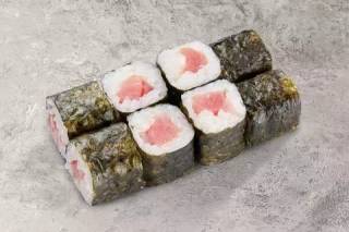 Ролл с тунцом