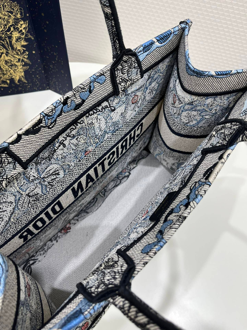 Christian Dior Book Tote 36 cm