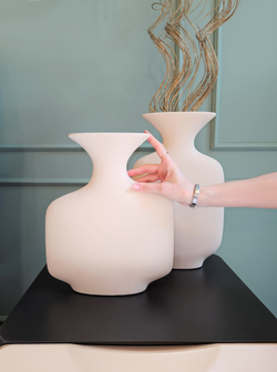 Ваза Tapered vase with flat mouth