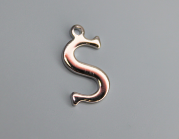 Подвеска буква S 9х15 мм