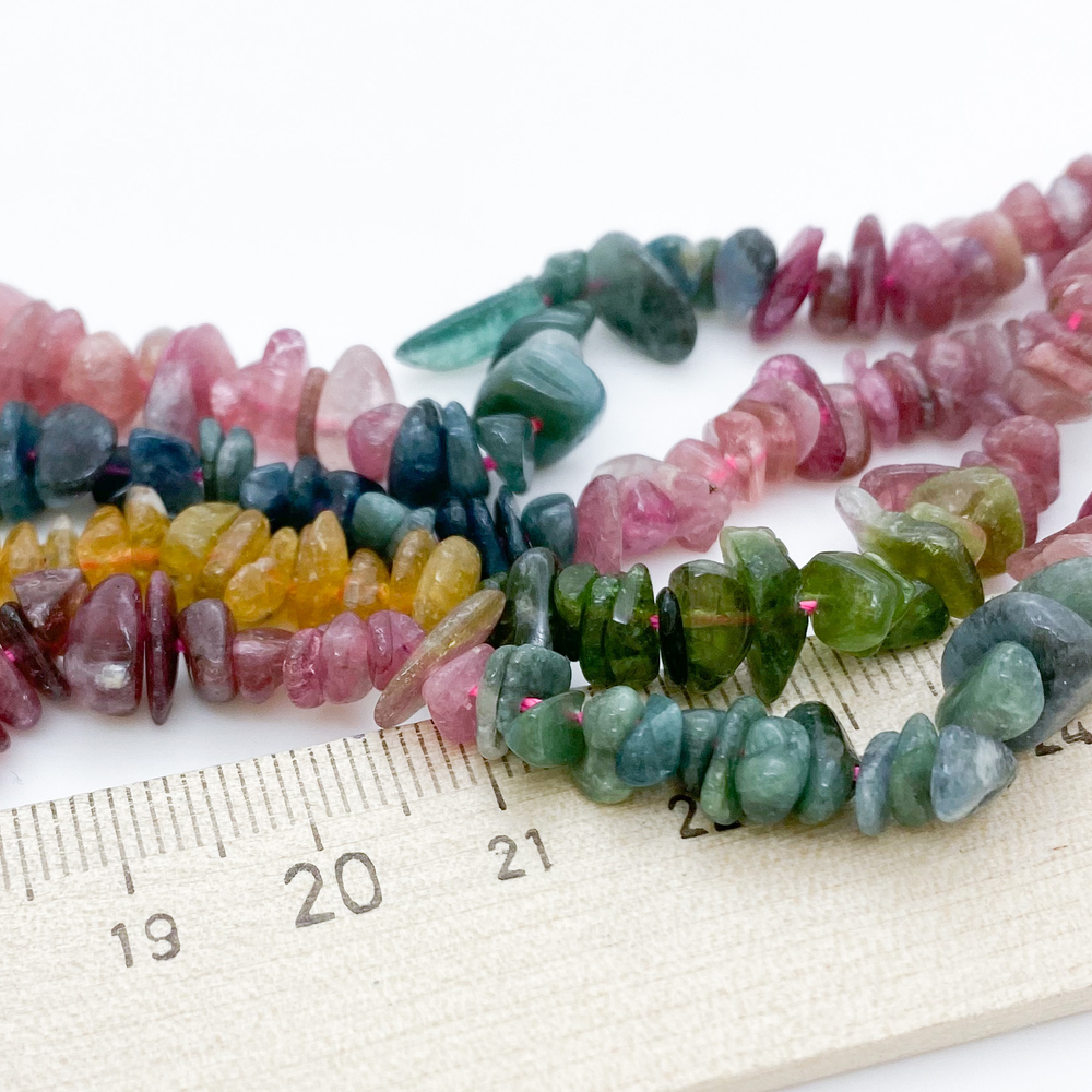 Турмалин, крошка 3-7 мм, цена за нить 38 см