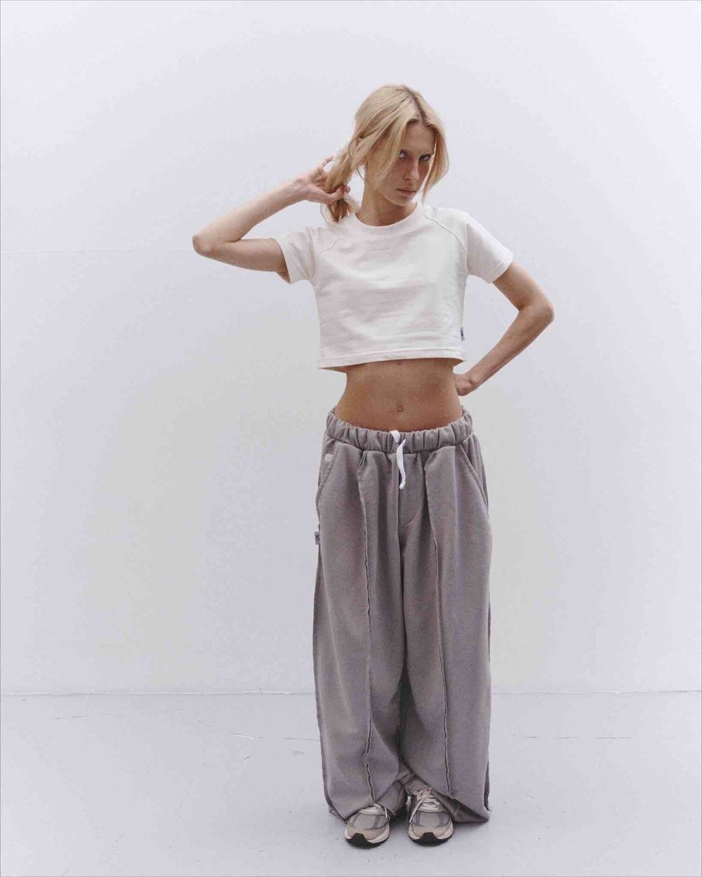 Брюки One Two Baggy Trousers Logo Opal серые