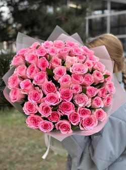 Букет из 55 роз Мандала 60см
