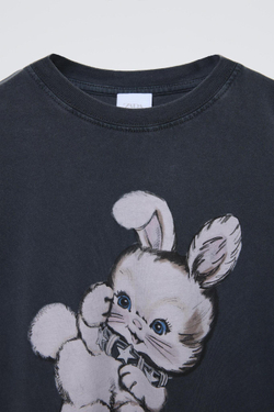 ZARA ФУТБОЛКА С ПРИНТОМ «КРОЛИК», АНТРАЦИТОВО-СЕРЫЙ