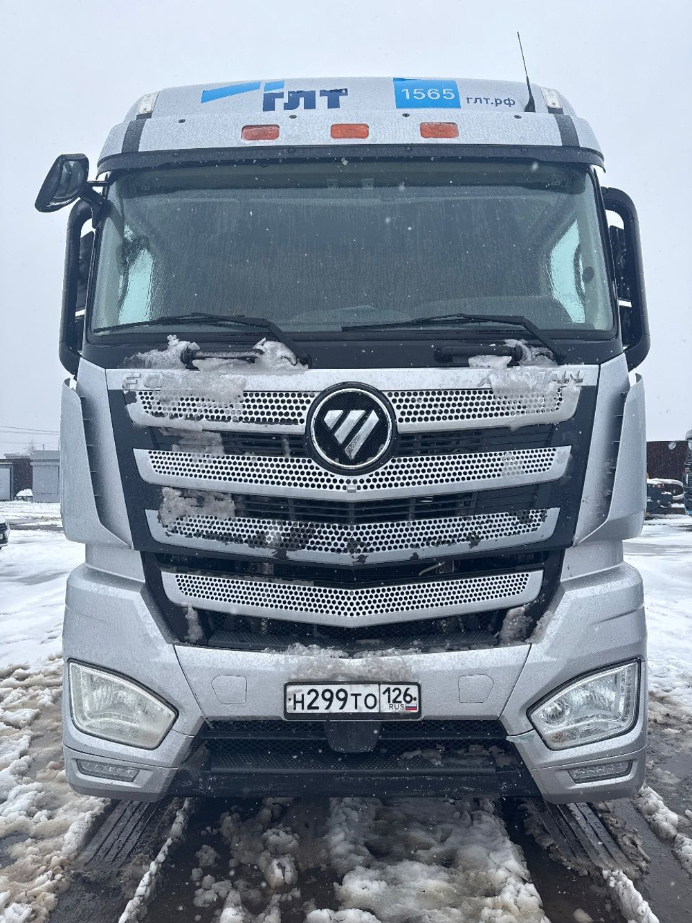 Foton AUMAN 4x2 Седельный тягач BJ4189SLFKA (Дизельный, 11,8 л, 470 л.с. АТ)