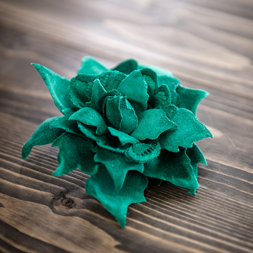 цветок из бархата