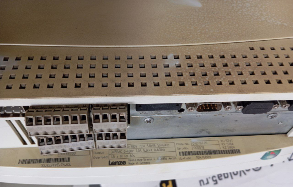 Lenze E82EV751_4B б/у