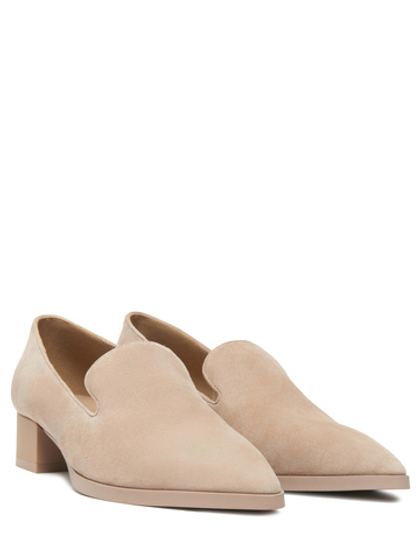 Женские замшевые туфли бежевые на низком каблуке