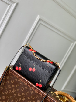 Louis Vuitton Twist MM
