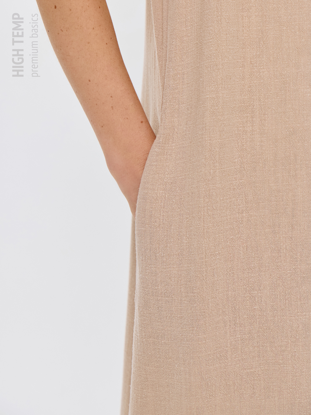 Льняной сарафан макси с карманами