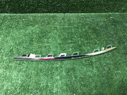 Молдинг переднего бампера Mercedes S W222 (17-20)