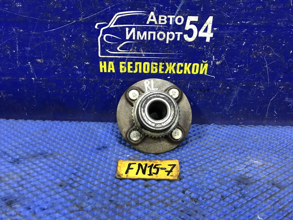 Ступица задняя левая NISSAN PULSAR 2000