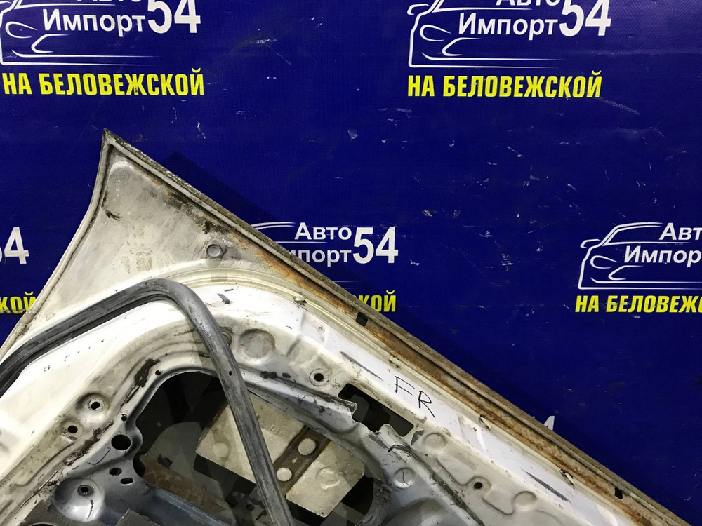 Дверь передняя правая TOYOTA CORSA 1997