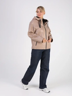 Кожаная куртка демисезонная с капюшоном короткая