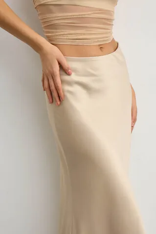 Юбка макси из атласа цвета шампань