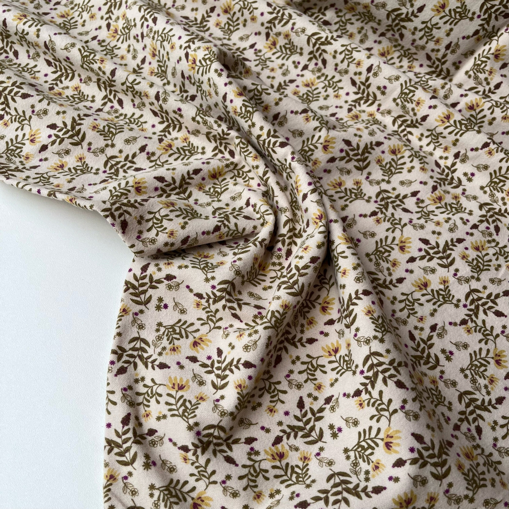 Фланель Гербарий на светло-бежевом фоне