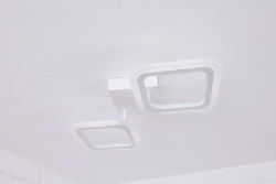 Люстра потолочная светодиодная Estero 39205-2sm, цвет белый. Люстра с пультом управления, освещение до 9 кв.м, мощность 32 Вт. Светильник потолочный