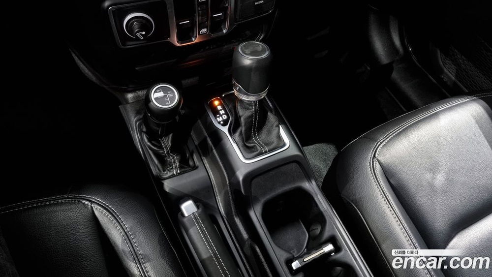 Jeep Wrangler (JL) 2.0 Overland Power Top 4 даери (10.2022)