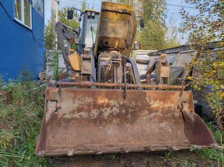 Экскаватор-погрузчик Volvo BL71, 2008 года в продаже в сентябре, октябре 2025 в СПб. Цена договорная.