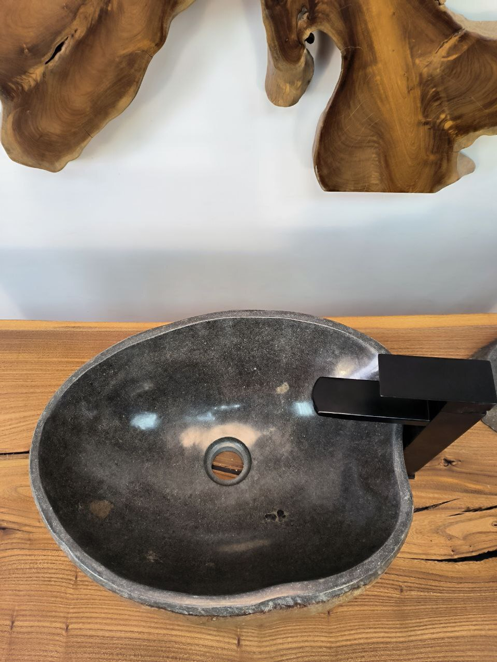 Раковина из речного камня RS-65882 45х35х15 из натурального камня