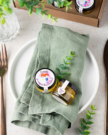 Набор свадебных бонбоньерок (свадебные комплименты для гостей) "Жених и невеста", 9 баночек с медом по 35 грамм