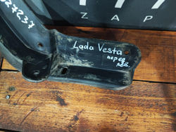 Брызговик передний левый Lada Vesta 15-нв Б/У Оригинал 8450008253