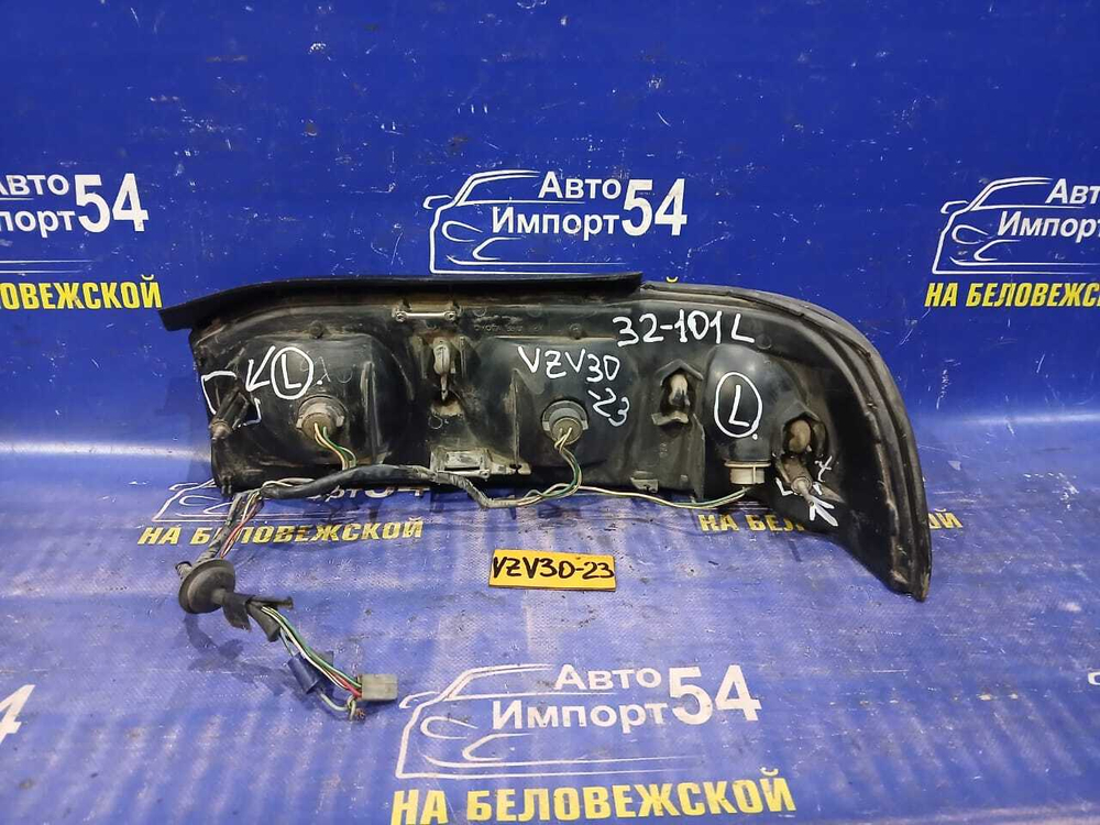 Стоп левый TOYOTA CAMRY PROMINENT 1991