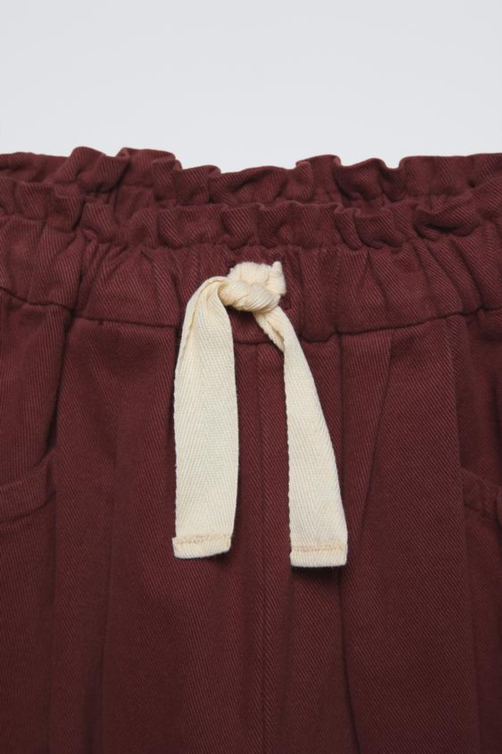 ZARA БРЮКИ BALLOON FIT С ЗАЩИПАМИ, ГРАНАТОВЫЙ