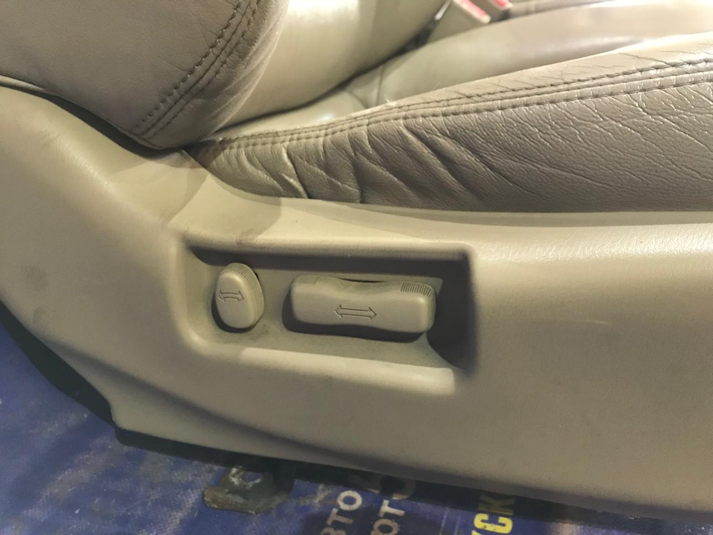 Сидение переднее правое NISSAN TERRANO 1999