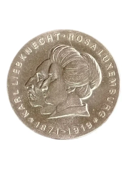 Монета  20 марок 1971 ГДР "Карла Либкнехт и Роза Люксембург"