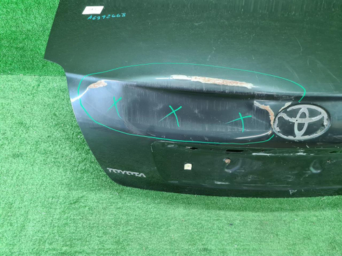 Крышка багажника Toyota Avensis 2 2003-2009 седан