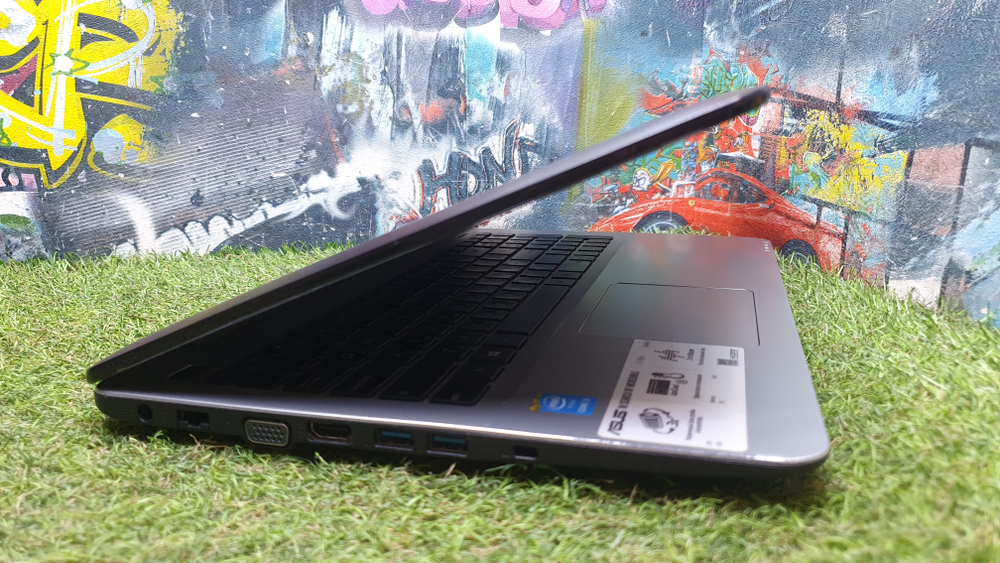 Ноутбук ASUS i3/4Gb/840M 2GB