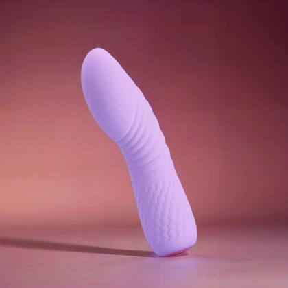 Сиреневый перезаряжаемый мини-вибратор Lina - 11,8 см.