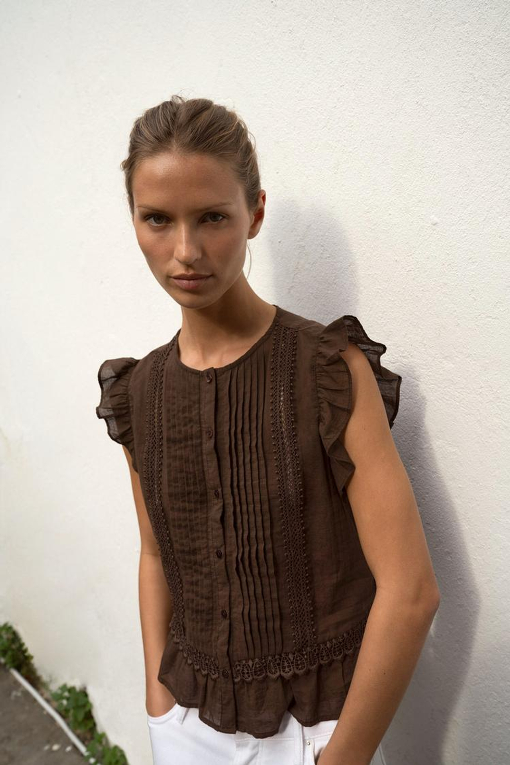 ZARA БЛУЗА С ВОЛАНАМИ И КРУЖЕВОМ, КОРИЧНЕВЫЙ