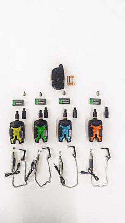 Сигнализаторы поклевки DAYO набор 47060-4 электронные 4+1 со свингерами и быстросъемами в комплекте