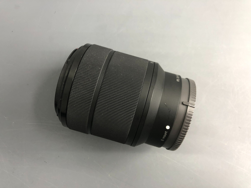 Sony 28-70 mm 3.5-5.6 OSS