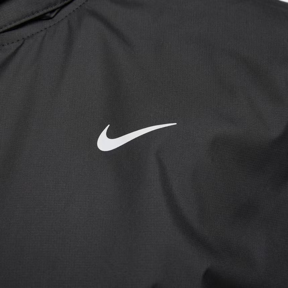 FB7451-010 Ветровка W NIKE FAST REPEL JACKET