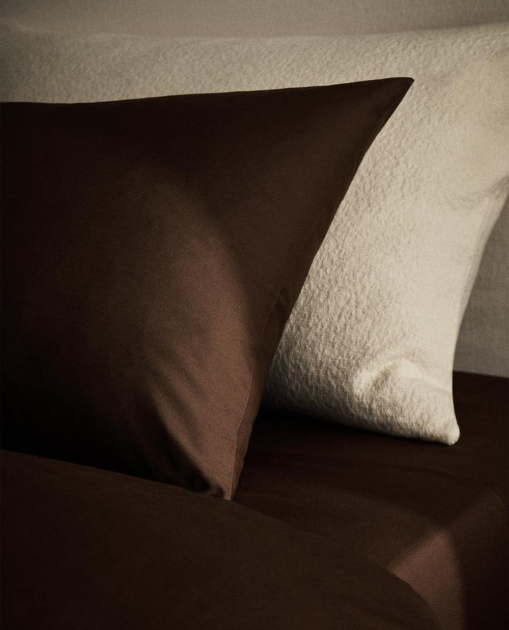 ZARA HOME (200 НИТЕЙ) НАВОЛОЧКА ИЗ ПЕРКАЛЯ, ШОКОЛАДНО-КОРИЧНЕВЫЙ