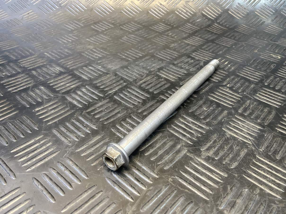 Ось переднего колеса Yamaha TDM850 RN03J 053997