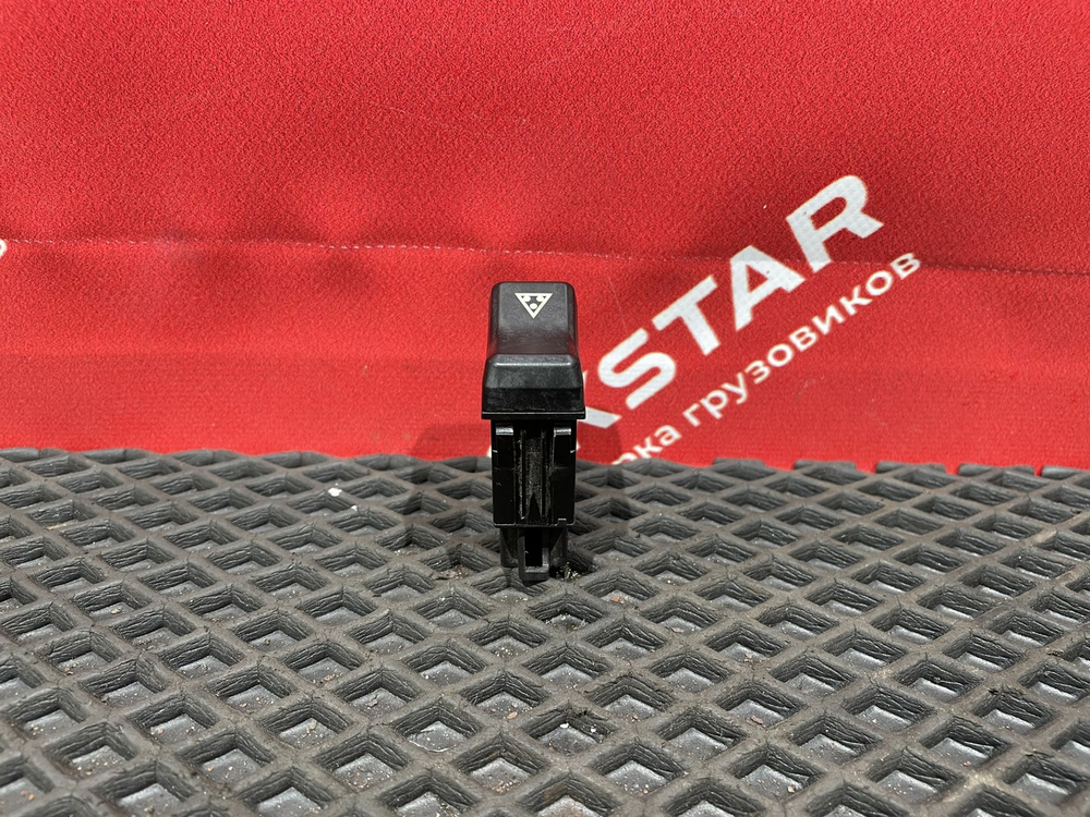 Кнопка аварийной сигнализации