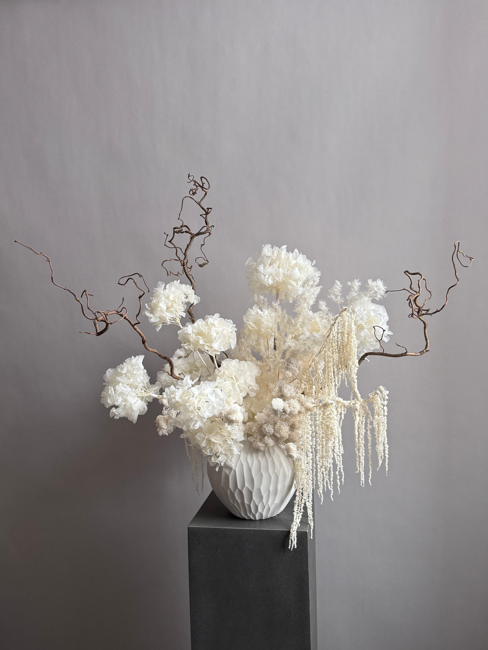 Композиция в кашпо Скабиоза