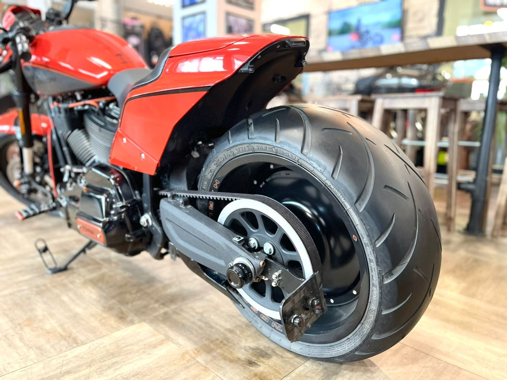 Harley-Davidson FXDR 114 (2020) Baja Orange